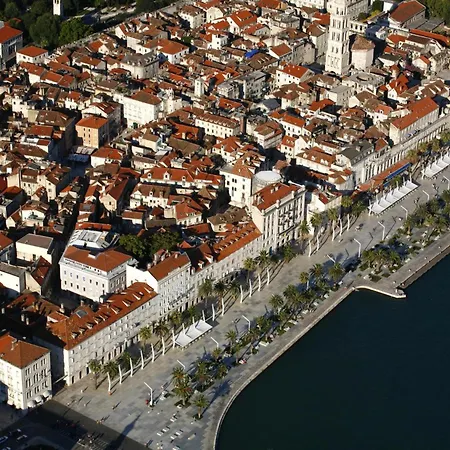 Apartament Charming